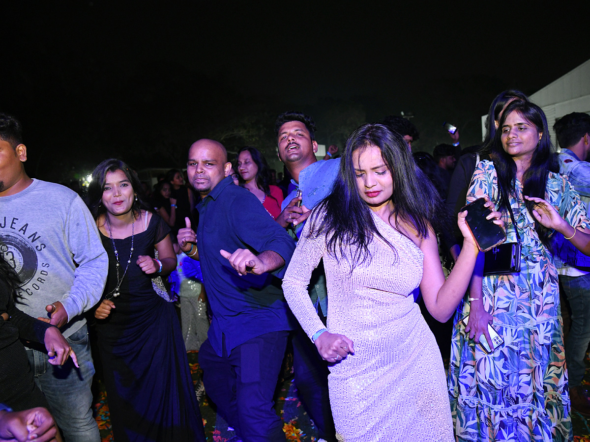 New_20Year_20Celebrations_20in_20Hyderabad_20Photos_10.jpg 11