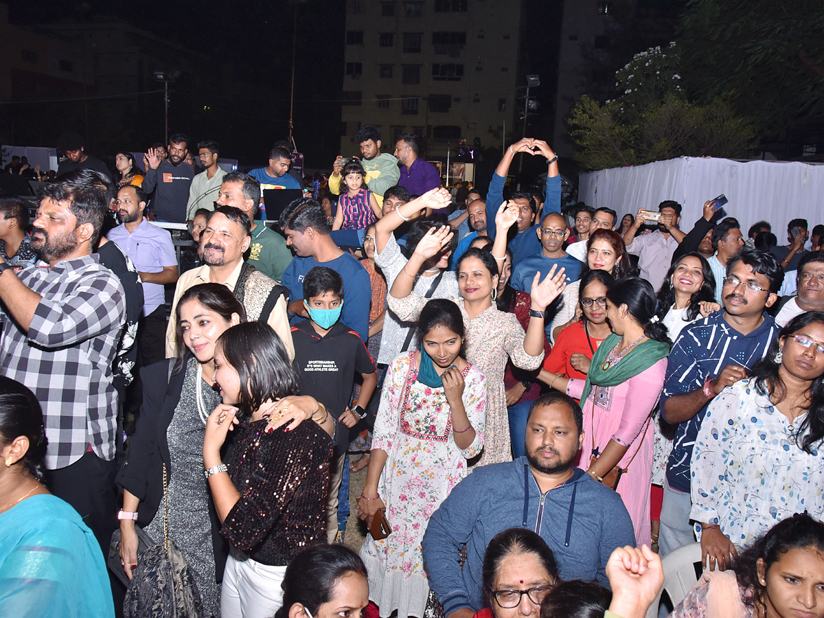 New_20Year_20Celebrations_20in_20Hyderabad_20Photos_12.jpg 13