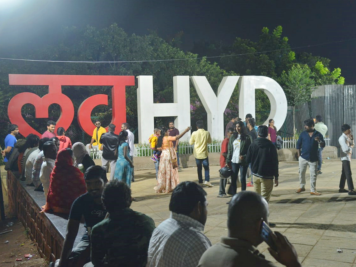 New_20Year_20Celebrations_20in_20Hyderabad_20Photos_24.jpg 25