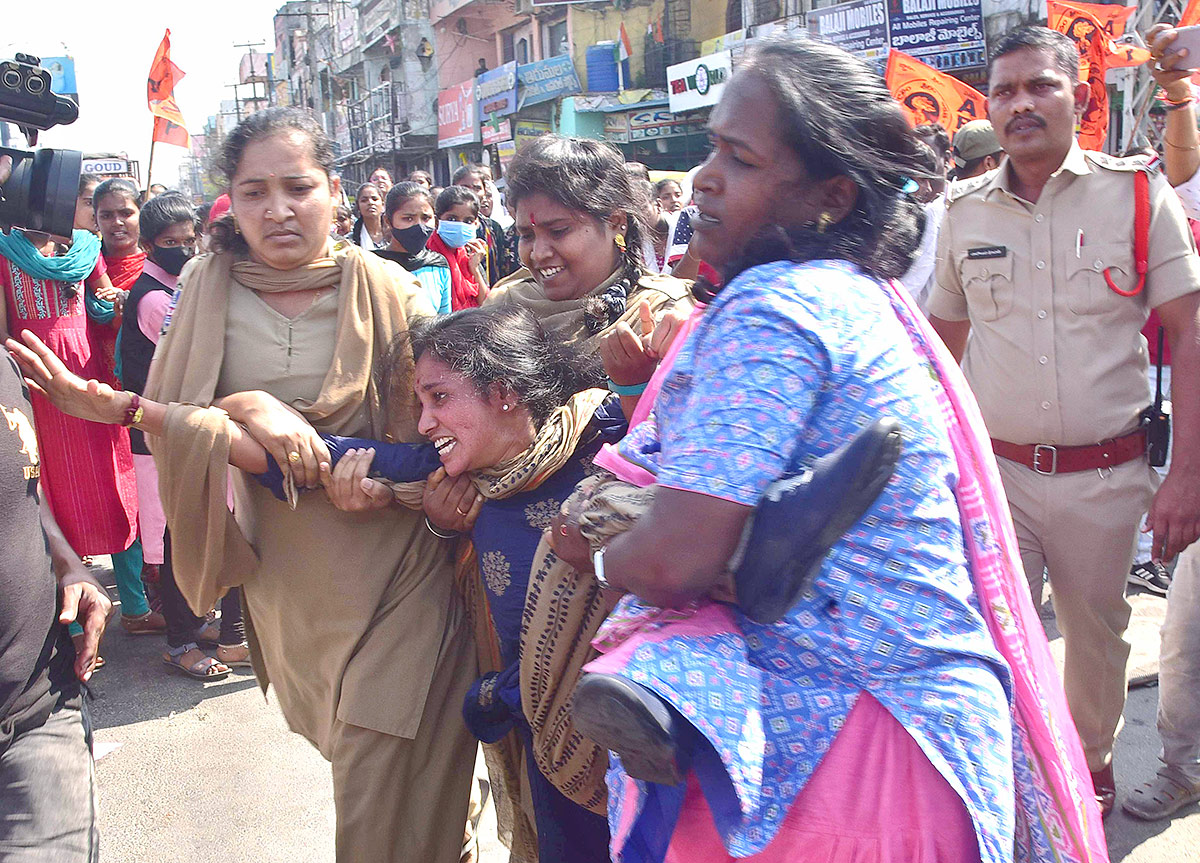 Best_20Photos_20of_20The_20Week_20in_20AP_20and_20Telangana_202023_51.jpg 50