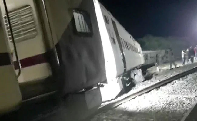 derail.jpg