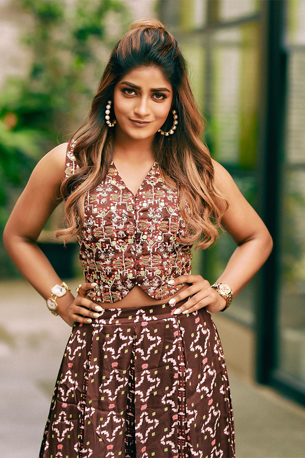 Telugu_20Actress_20Dimple_20Hayathi_20Latest_20Pics_15.jpg 15