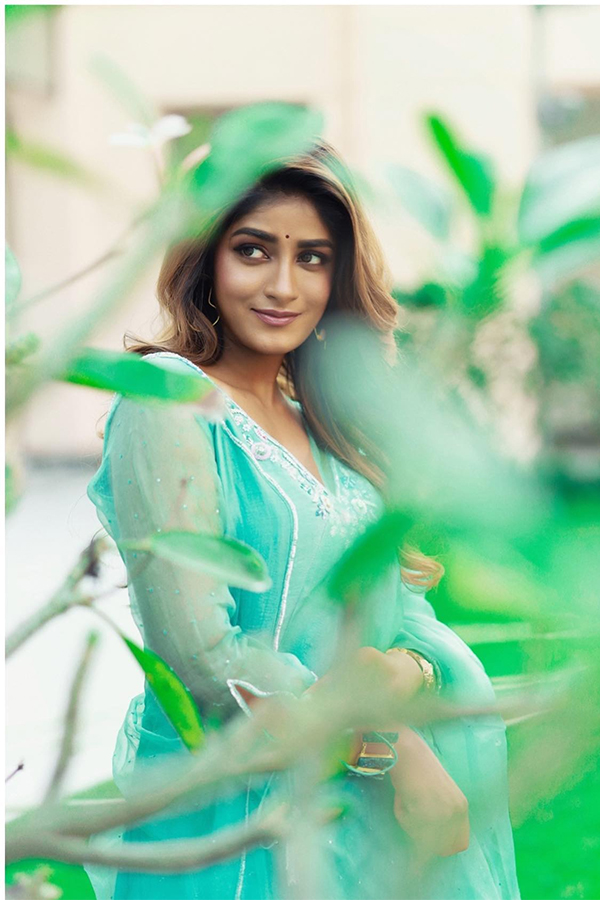 Telugu_20Actress_20Dimple_20Hayathi_20Latest_20Pics_9.jpg 9
