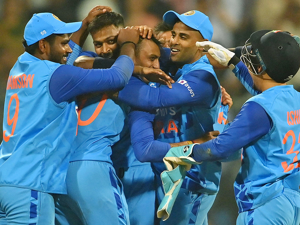 India_20and_20Sri_20Lanka_20First_20Twenty20_20international_20Cricket_20Match_20Pics_3.jpg 3