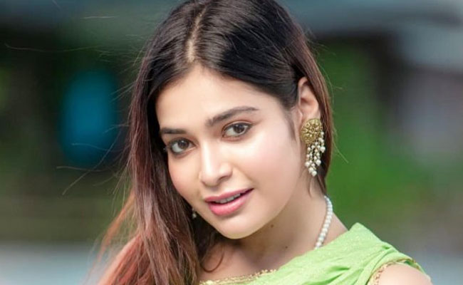 dharsha-gupta.jpg