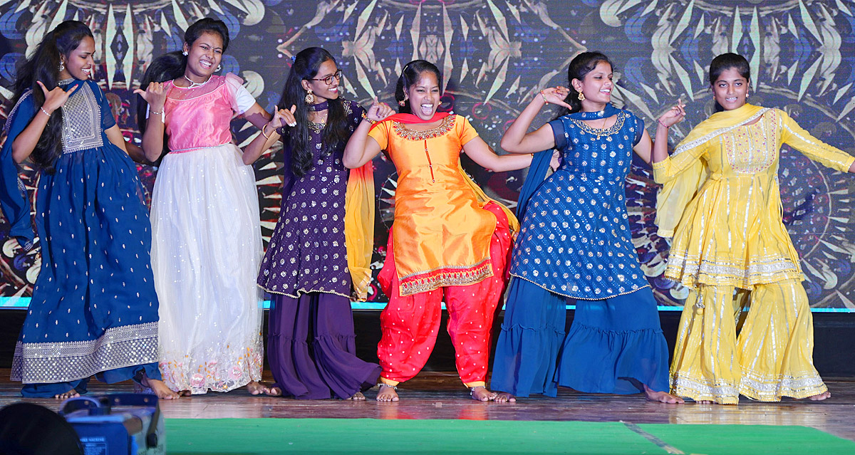 Celebrations_20At_20Vijayawada_20Siddhartha_20College_20Photos_2.jpg 2