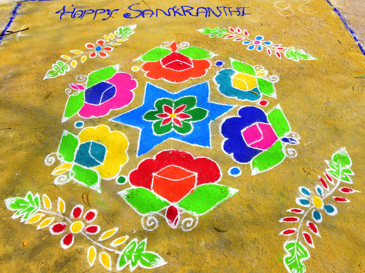 Rangoli_20Competition_20At_20Hyderabad_20Organised_20by_20Sakshi_20Telugu_20News_20Paper_20Photos_15.jpg 16