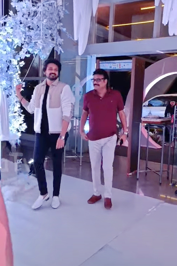 Dil_20Raju_20granddaughter_20Ishika_20grand_20birthday_20celebrations_20PHotos_2.jpg 3