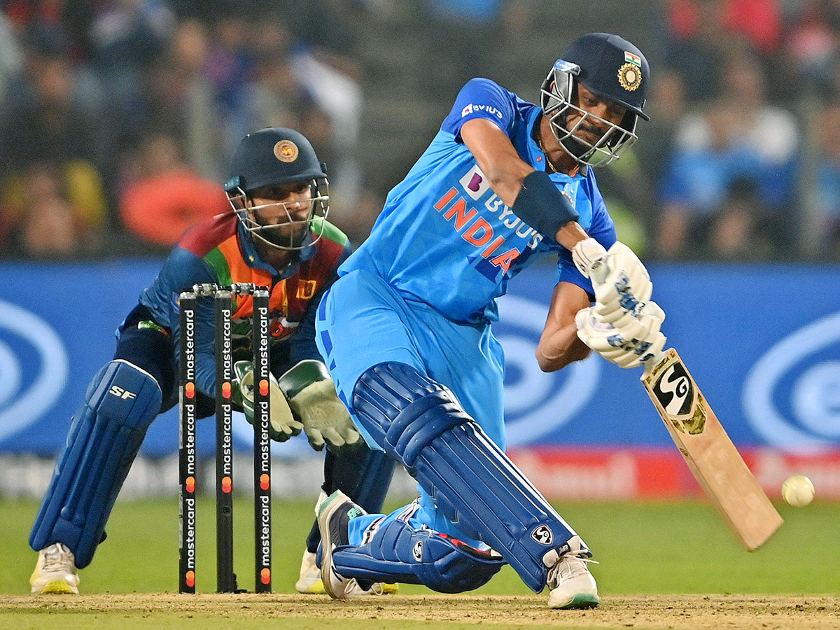India_20and_20Sri_20Lanka_20Second_20Twenty20_20international_20Cricket_20Match_20at_20Pune_8.jpg 8