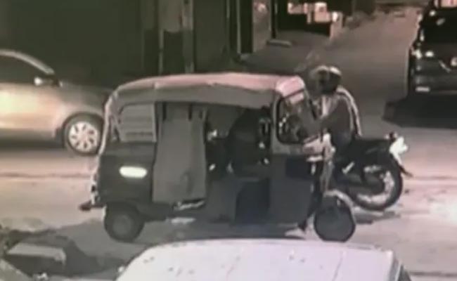Haryana_Woman_Helmet_Attack.jpg