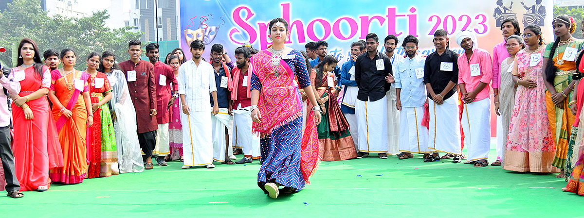 Andhra_20Loyola_20College_20in_20Benz_20Circle_20Vijayawada_20_32.jpg 31