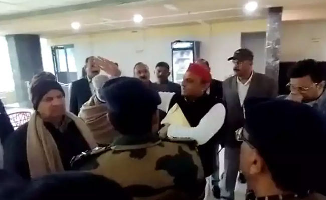 akhikesh-yadav.jpg