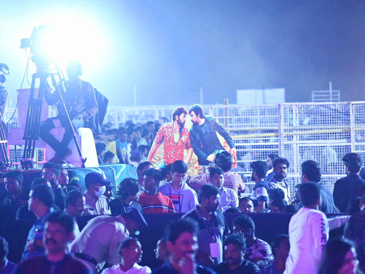 waltair_20veerayya_20pre_20release_20event_20Photos_26.jpg 27