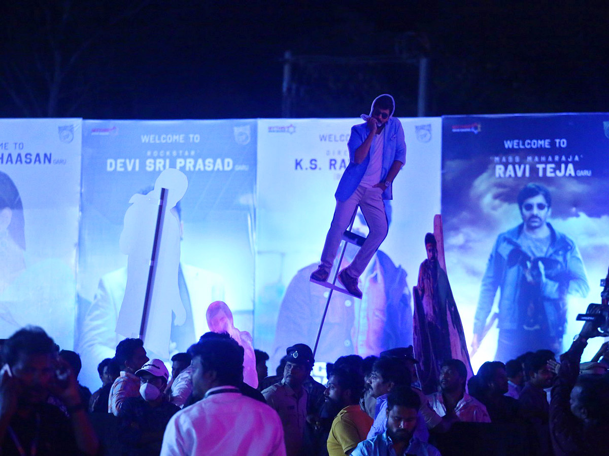 waltair_20veerayya_20pre_20release_20event_20Photos_27.jpg 28