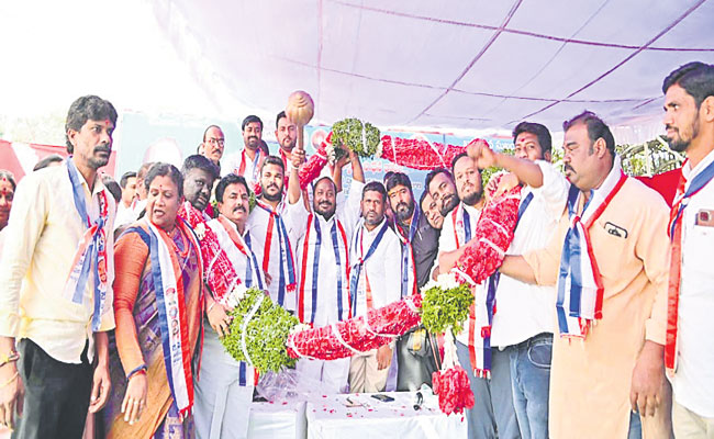 SRINIVAS-GOUD.jpg