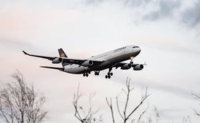 Flight-emergency-landing.jpg