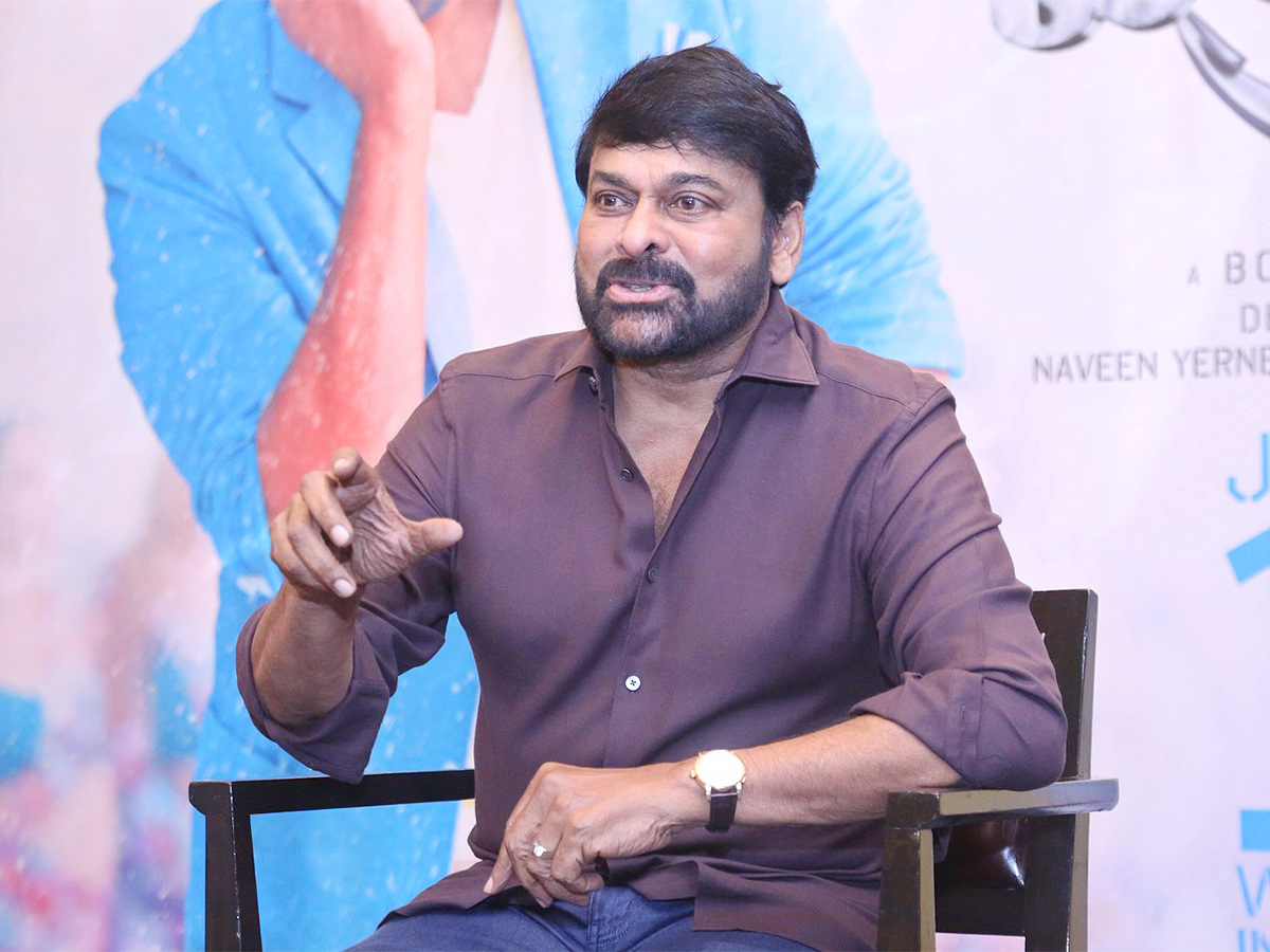 Chiranjeevi_20Interview_20Waltair_20Veerayya_20Photos_19.jpg 18