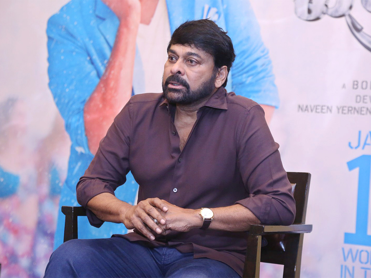 Chiranjeevi_20Interview_20Waltair_20Veerayya_20Photos_22.jpg 21