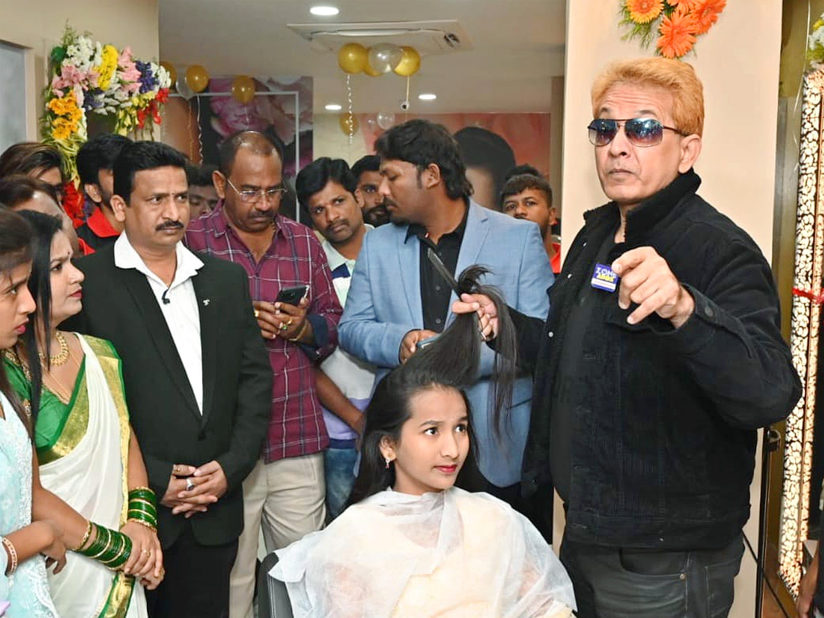 Hair_20stylist_20Jawed_20Habib_20launches_20Hair_20Studio_20in_20Hyderabad_20Photos_10.jpg 10