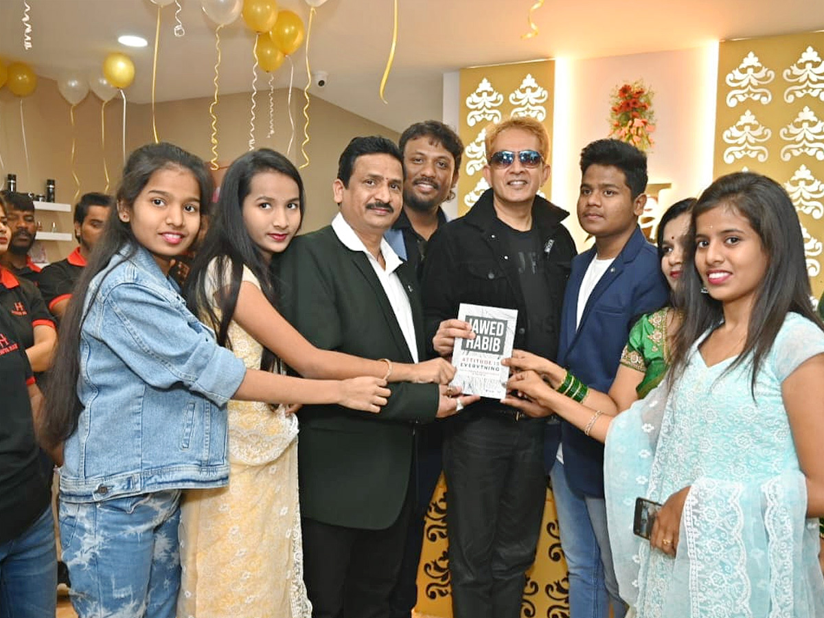 Hair_20stylist_20Jawed_20Habib_20launches_20Hair_20Studio_20in_20Hyderabad_20Photos_9.jpg 9
