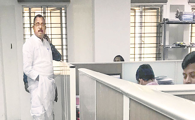MALLU-RAVI.jpg