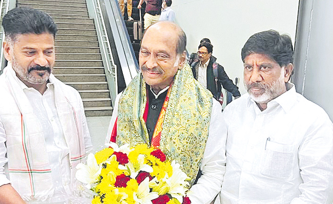Congress-Incharge-Manikrao-.jpg