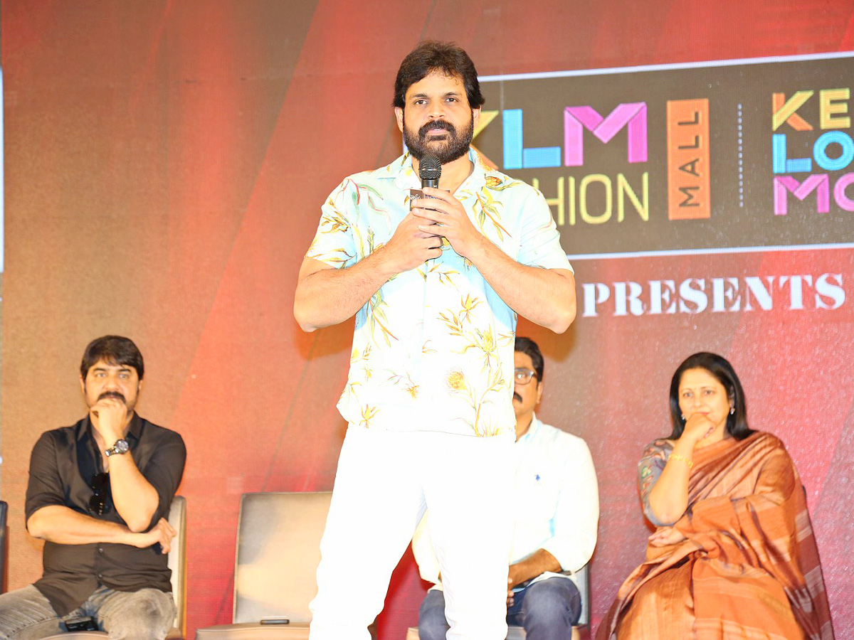 Varasudu_20Movie_20Press_20Meet_20Photos_3.jpg 4