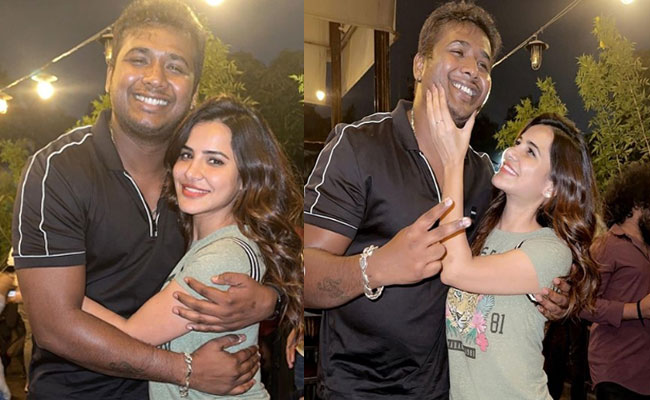 ashu-reddy.jpg