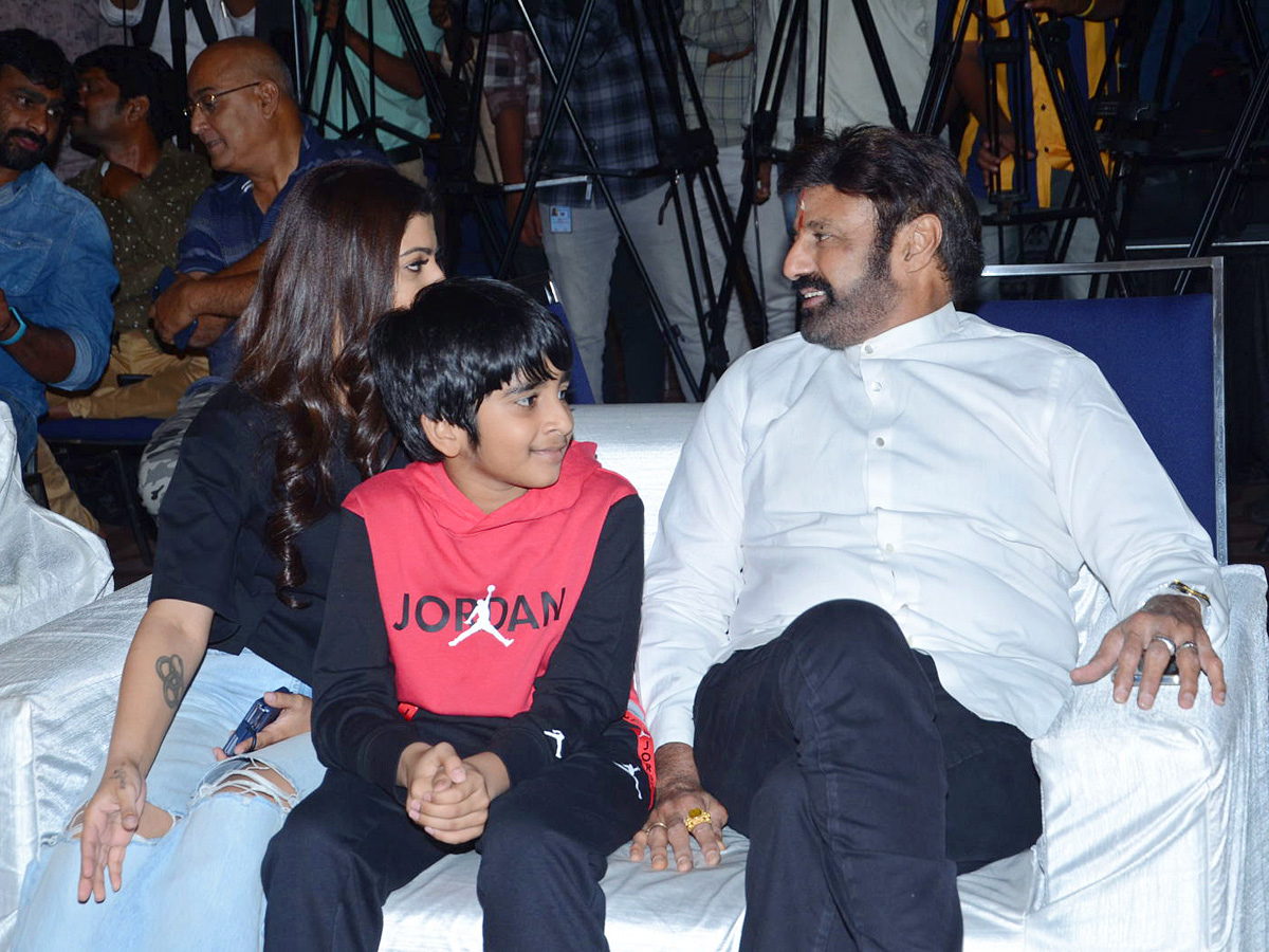 Veera_20Simha_20Reddy_20Success_20Meet_20Photos_15.jpg 15