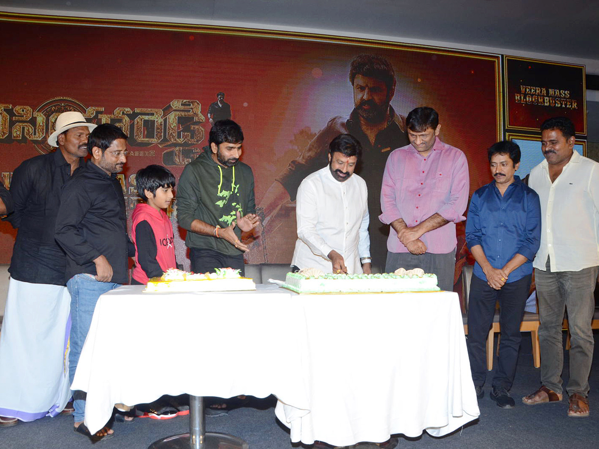 Veera_20Simha_20Reddy_20Success_20Meet_20Photos_4.jpg 5