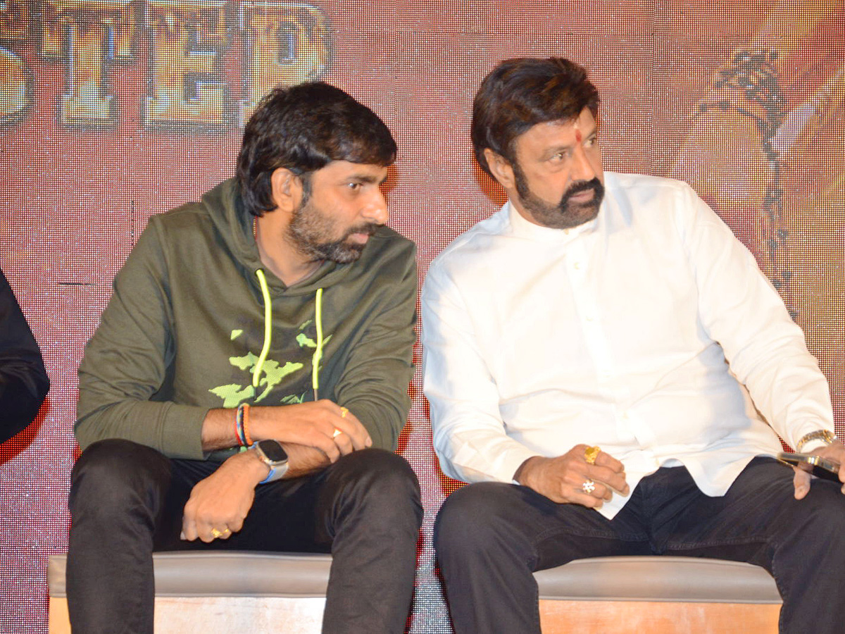 Veera_20Simha_20Reddy_20Success_20Meet_20Photos_9.jpg 10