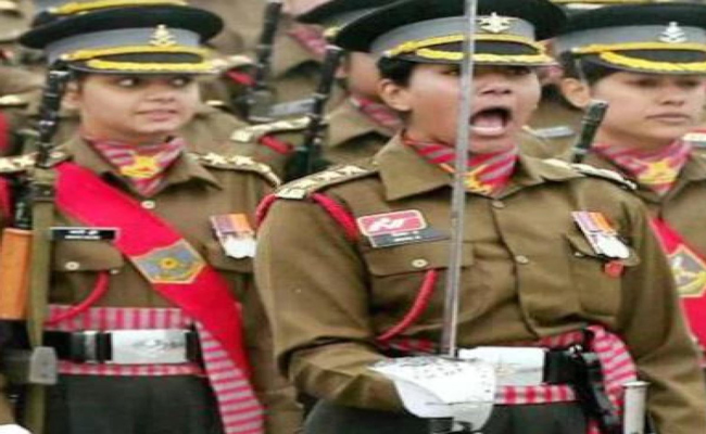 WOMEN-OFFICERS.jpg