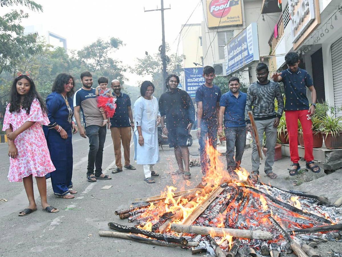 Bhogi_20Celebrations_20in_20vishakapatnam_20Photos_10.jpg 11