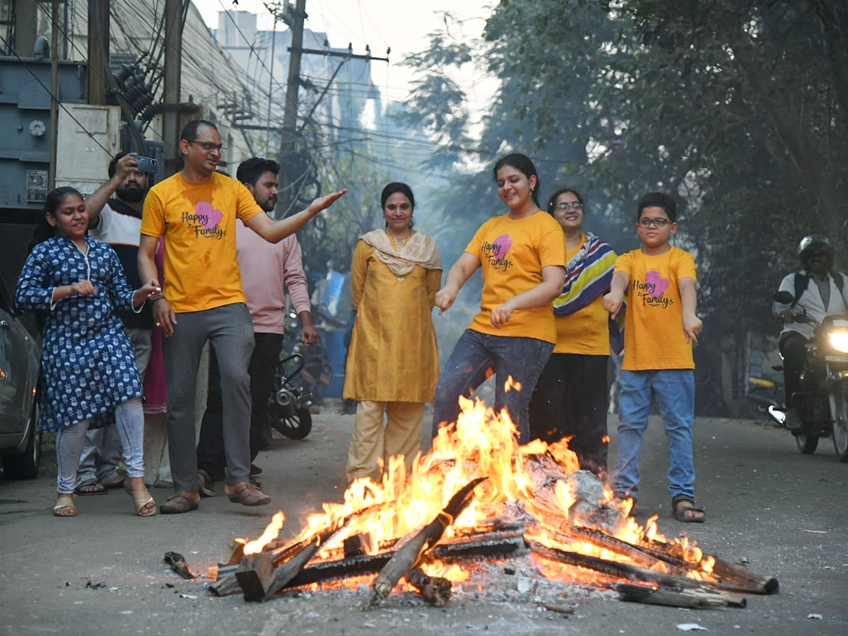 Bhogi_20Celebrations_20in_20vishakapatnam_20Photos_13.jpg 14
