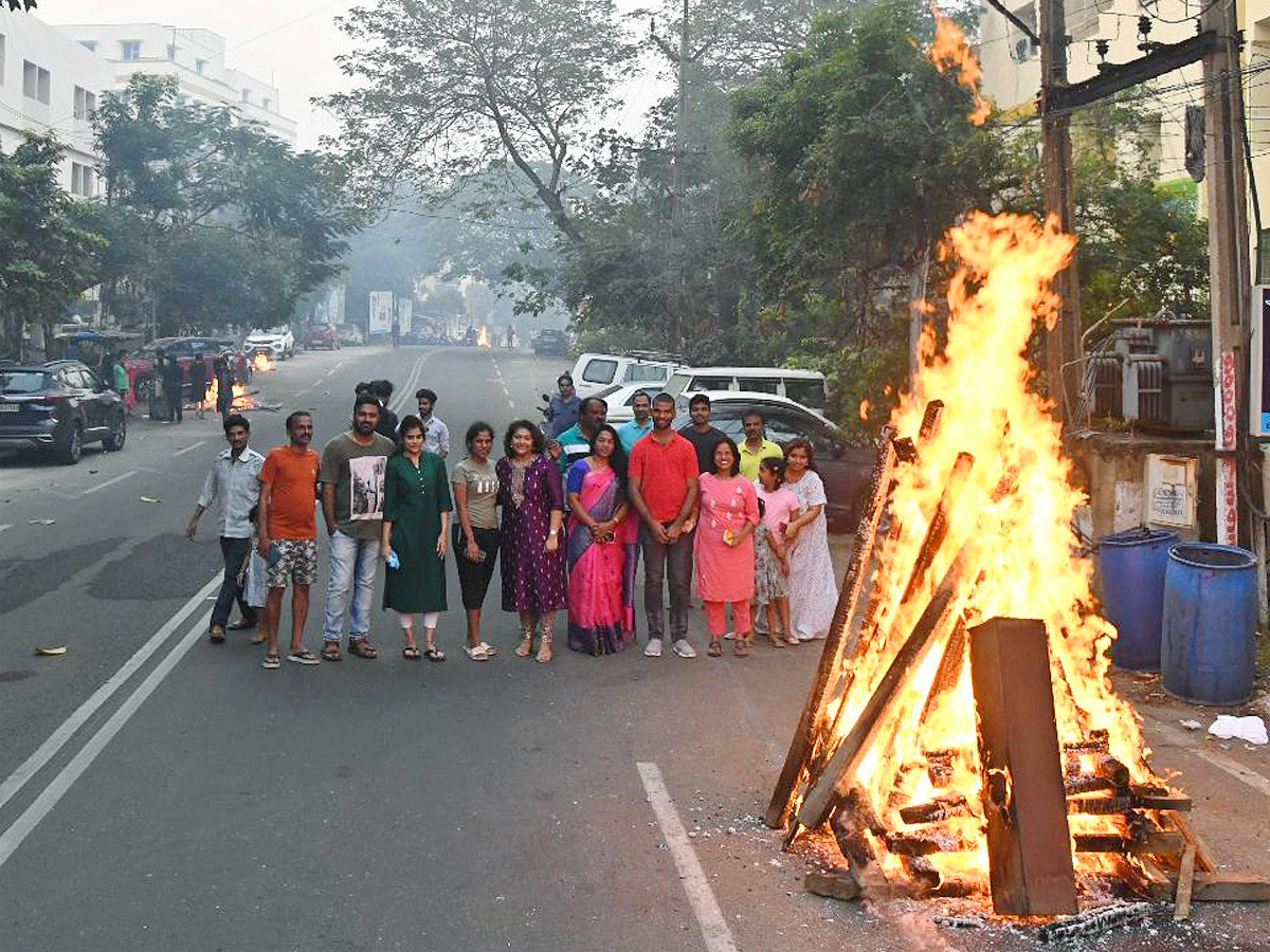 Bhogi_20Celebrations_20in_20vishakapatnam_20Photos_15.jpg 16