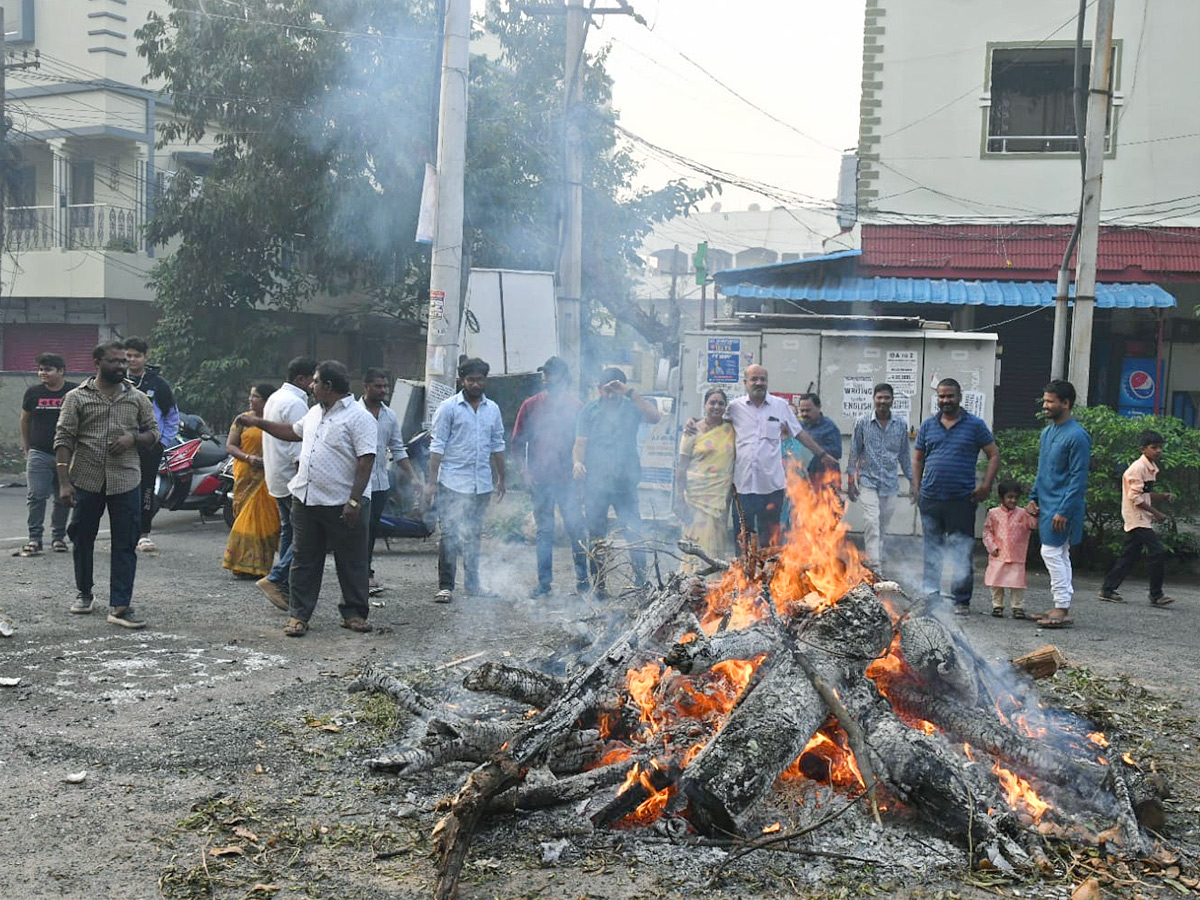 Bhogi_20Celebrations_20in_20vishakapatnam_20Photos_5.jpg 6