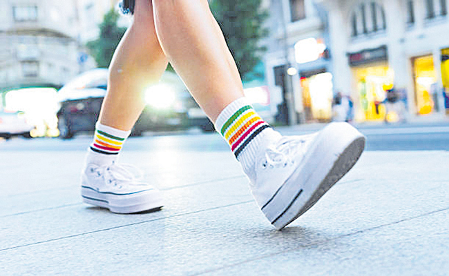WALKING.jpg