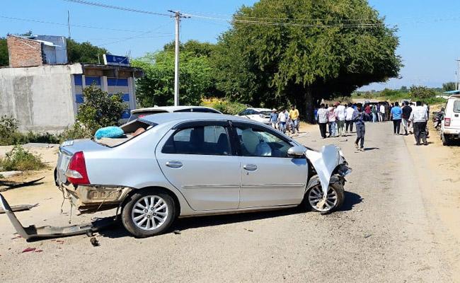 CAR-2.jpg
