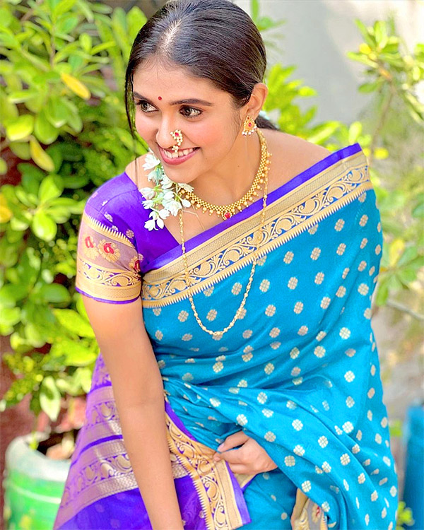 Rinku_20Rajguru_20Traditional_20Photos_11.jpg 11