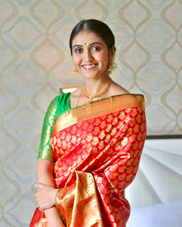 Rinku_20Rajguru_20Traditional_20Photos_15.jpg 15