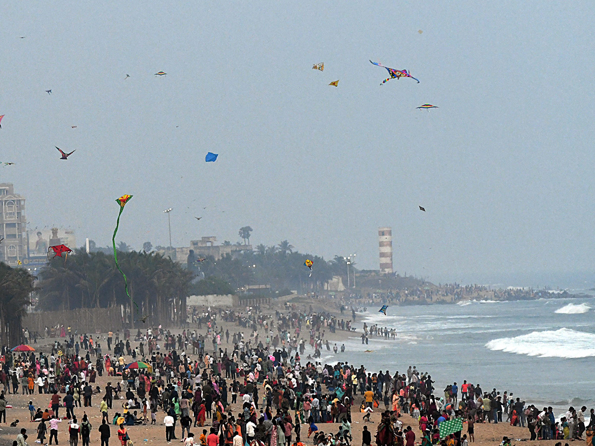Visakhapatnam_20RK_20Beach_20Photos_4.jpg 4