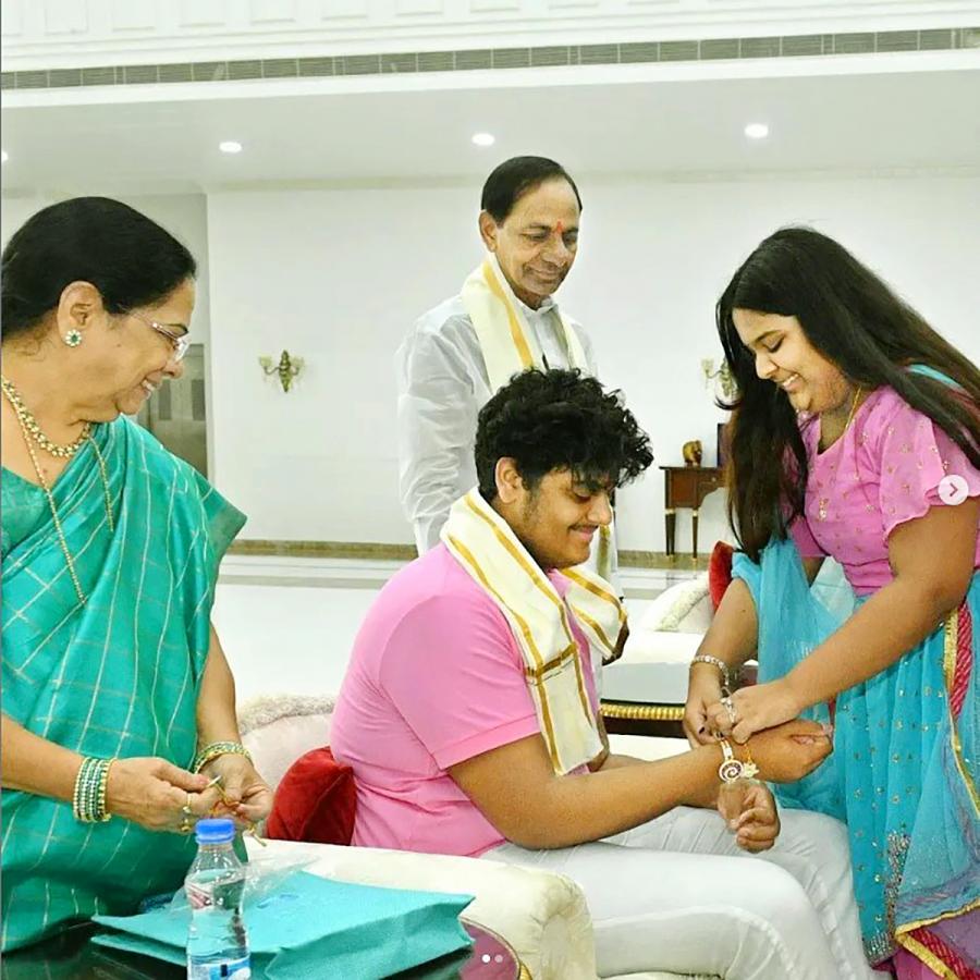 KTR_20Son_20Himanshu_20Rare_20Pictures_9.jpg 9