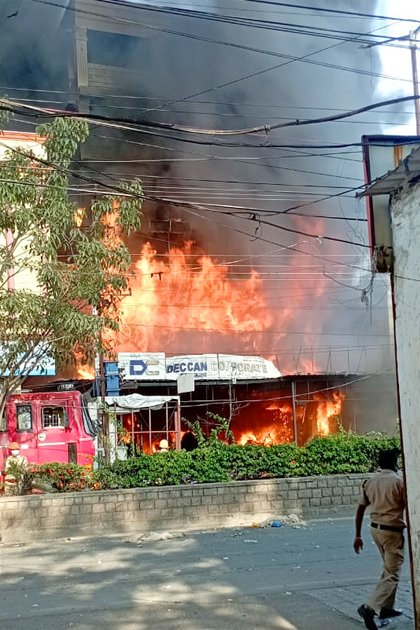 Massive_20Fire_20Accident_20in_20Secunderabad_20Photos_11.jpg 12