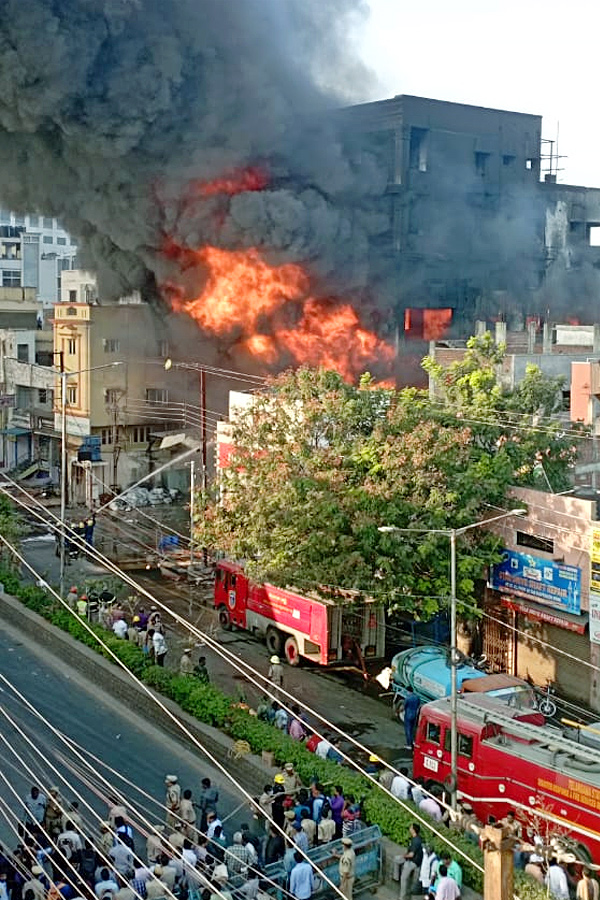 Massive_20Fire_20Accident_20in_20Secunderabad_20Photos_7.jpg 9