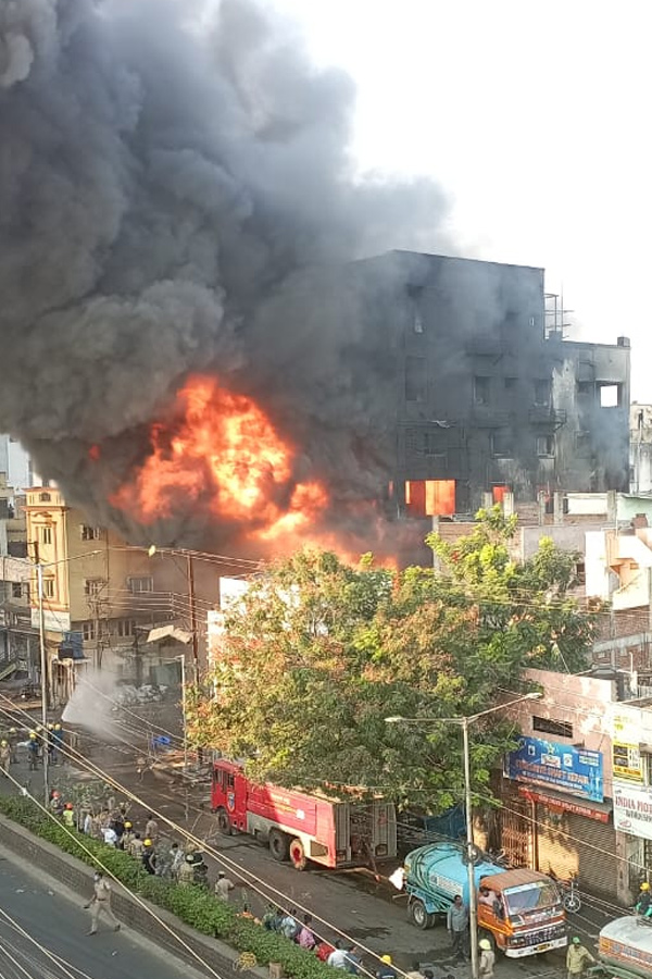Massive_20Fire_20Accident_20in_20Secunderabad_20Photos_8.jpg 10