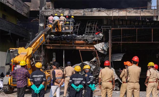 Deccan-Mall-Accident.jpg