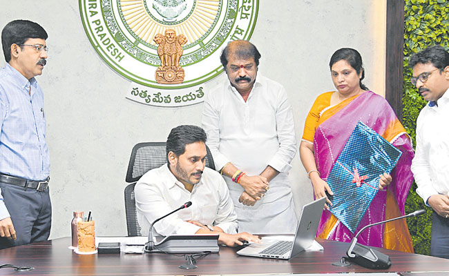 YS_Jagan_Jayaram.jpg