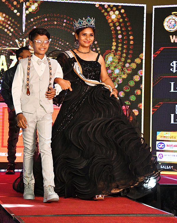 Fashion_20Show_20in_20Visakhapatnam_20Photos_26.jpg 22