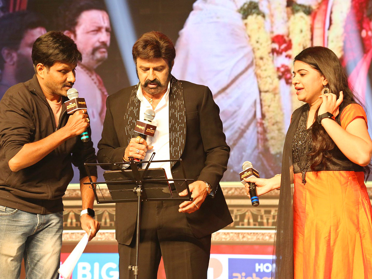 Veera_20Simha_20Reddy_20Success_20Meet_20Photos_17.jpg 17