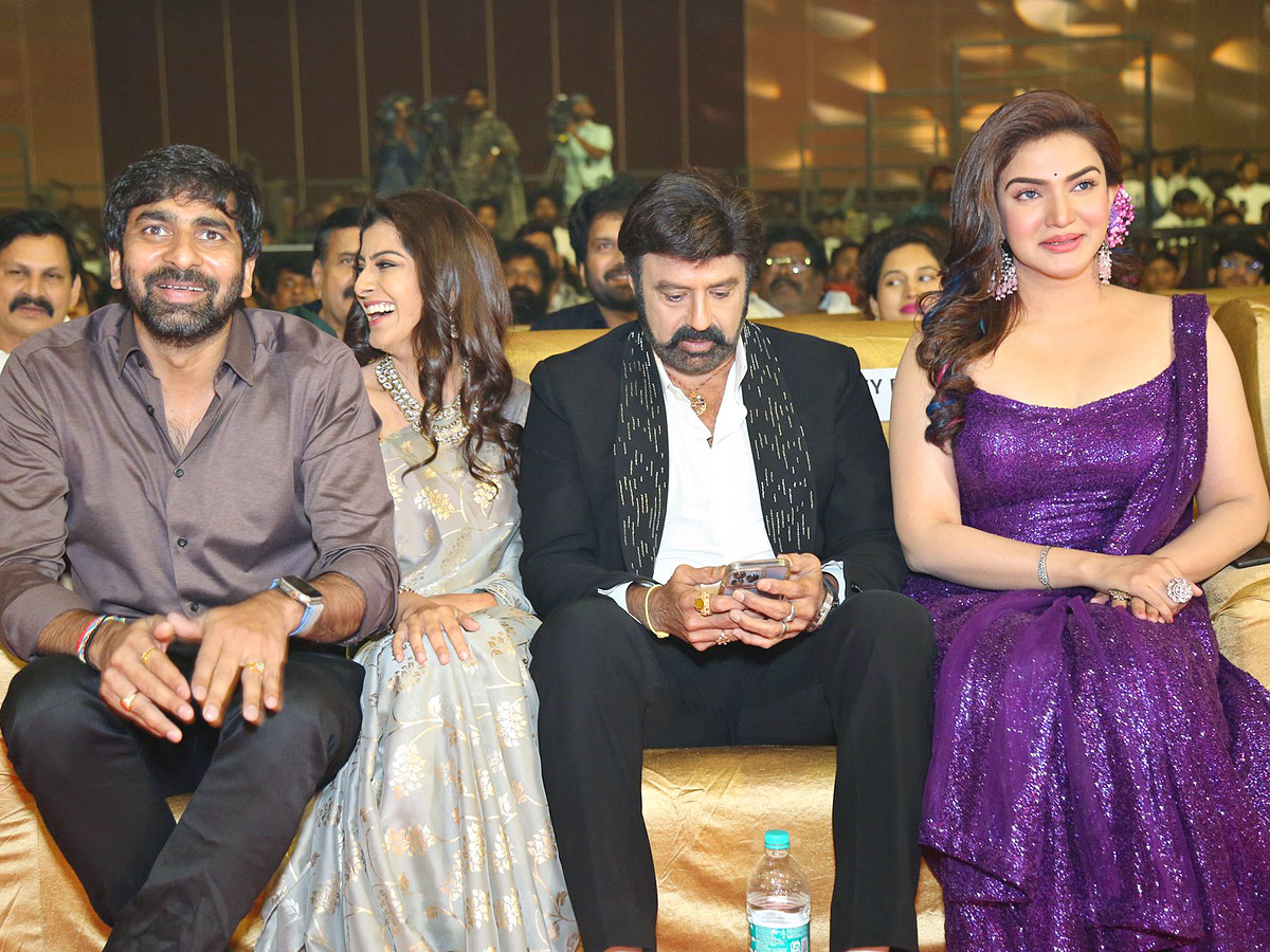 Veera_20Simha_20Reddy_20Success_20Meet_20Photos_23.jpg 23